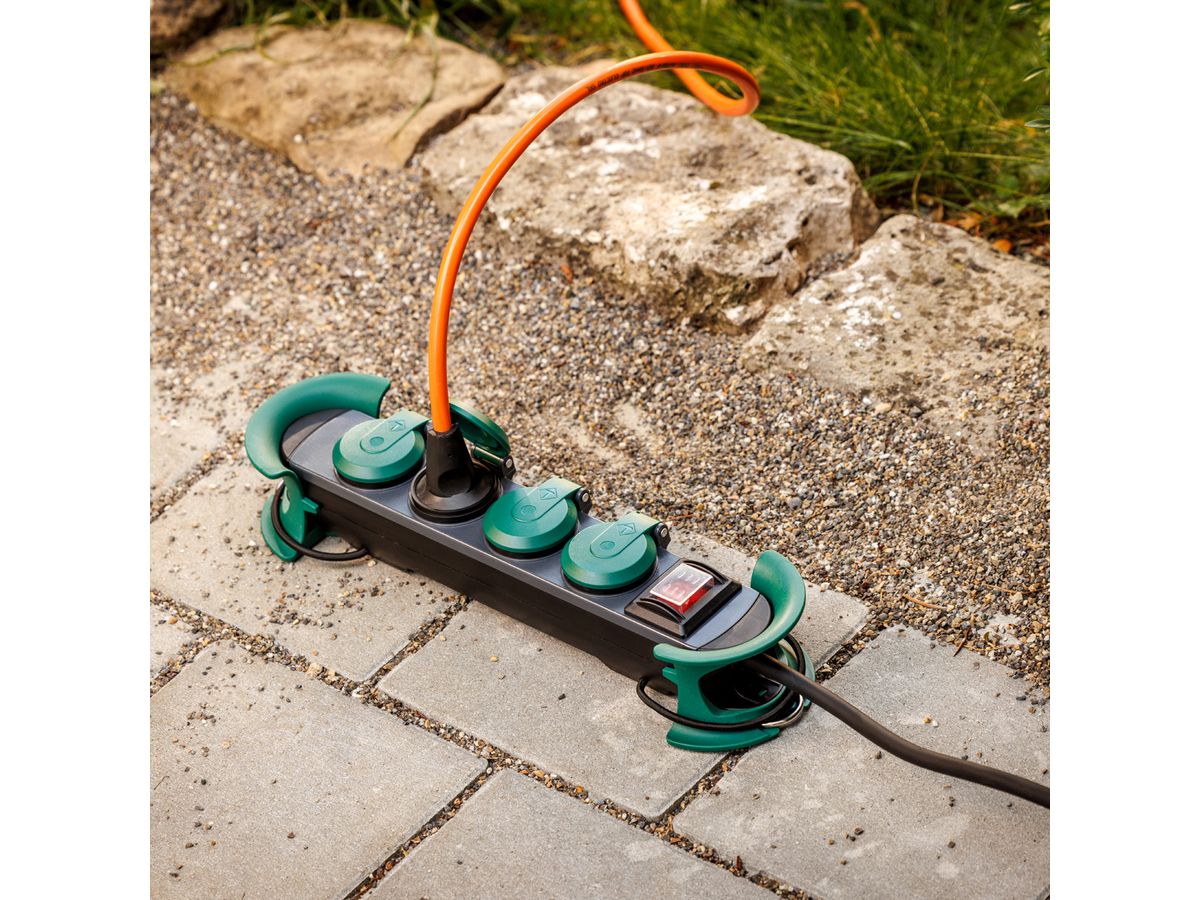 BACHMANN HOOK Outdoor 4x earthing contact, Plastic, with switch and hinged covers, IP44, 4 m