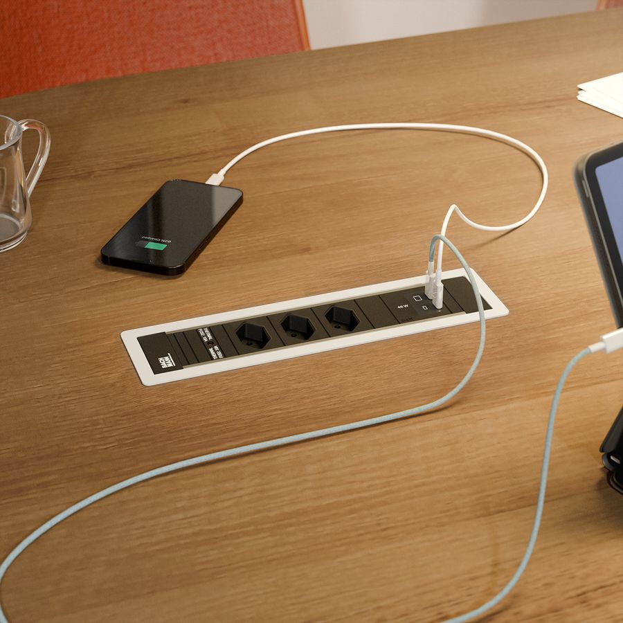 BACHMANN POWER FRAME M 3xCH 0°, 1xUSB C/C 45W L=0.2m