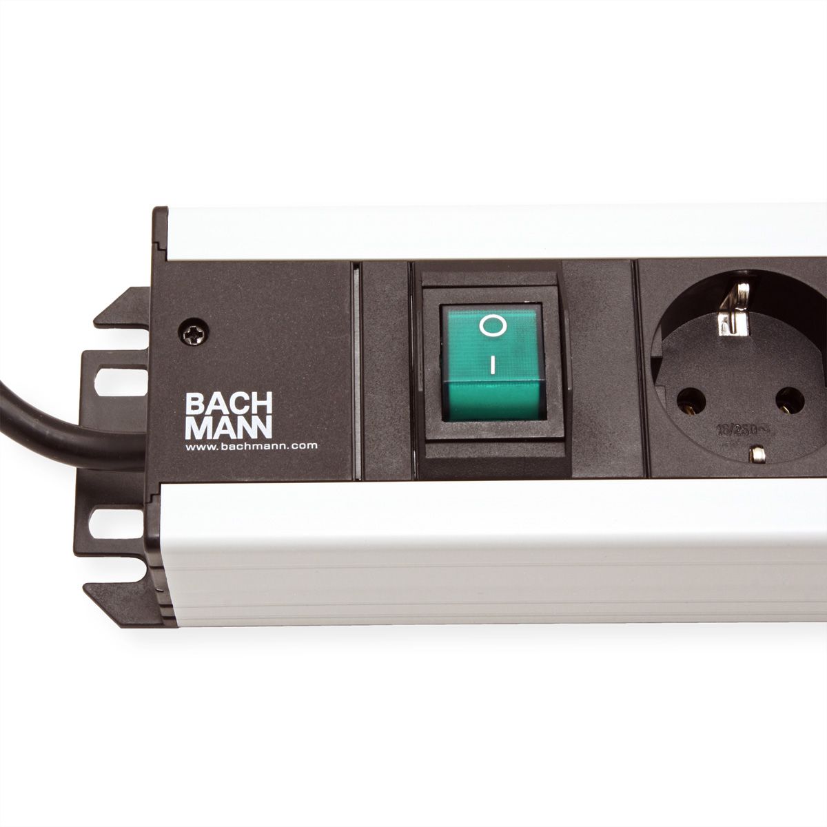 BACHMANN craftsman's socket strip 9x earthing contact, switch, 2 m
