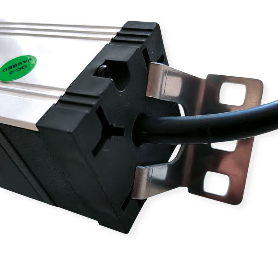 VALUE 19" PDU for Cabinets, 7x, 4000W, CEE 7/7 German Type Plug, 1.8 m
