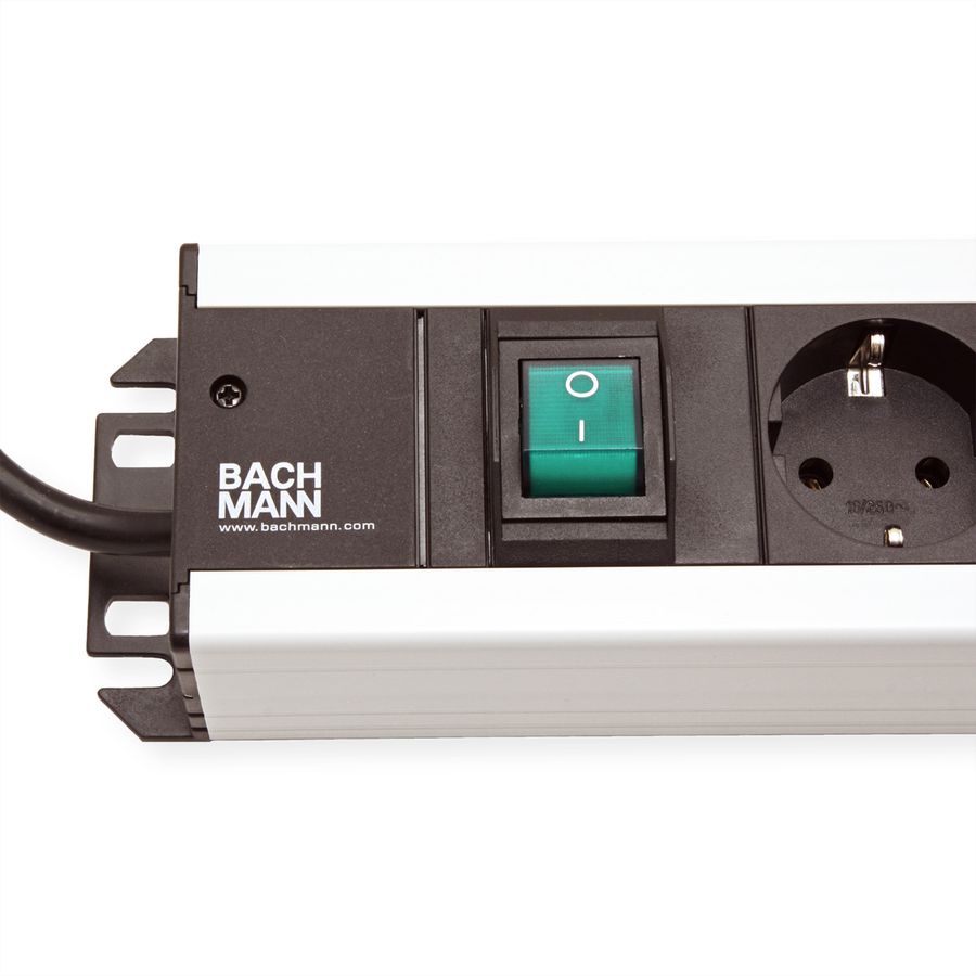 BACHMANN craftsman's socket strip 9x earthing contact, switch, 2 m