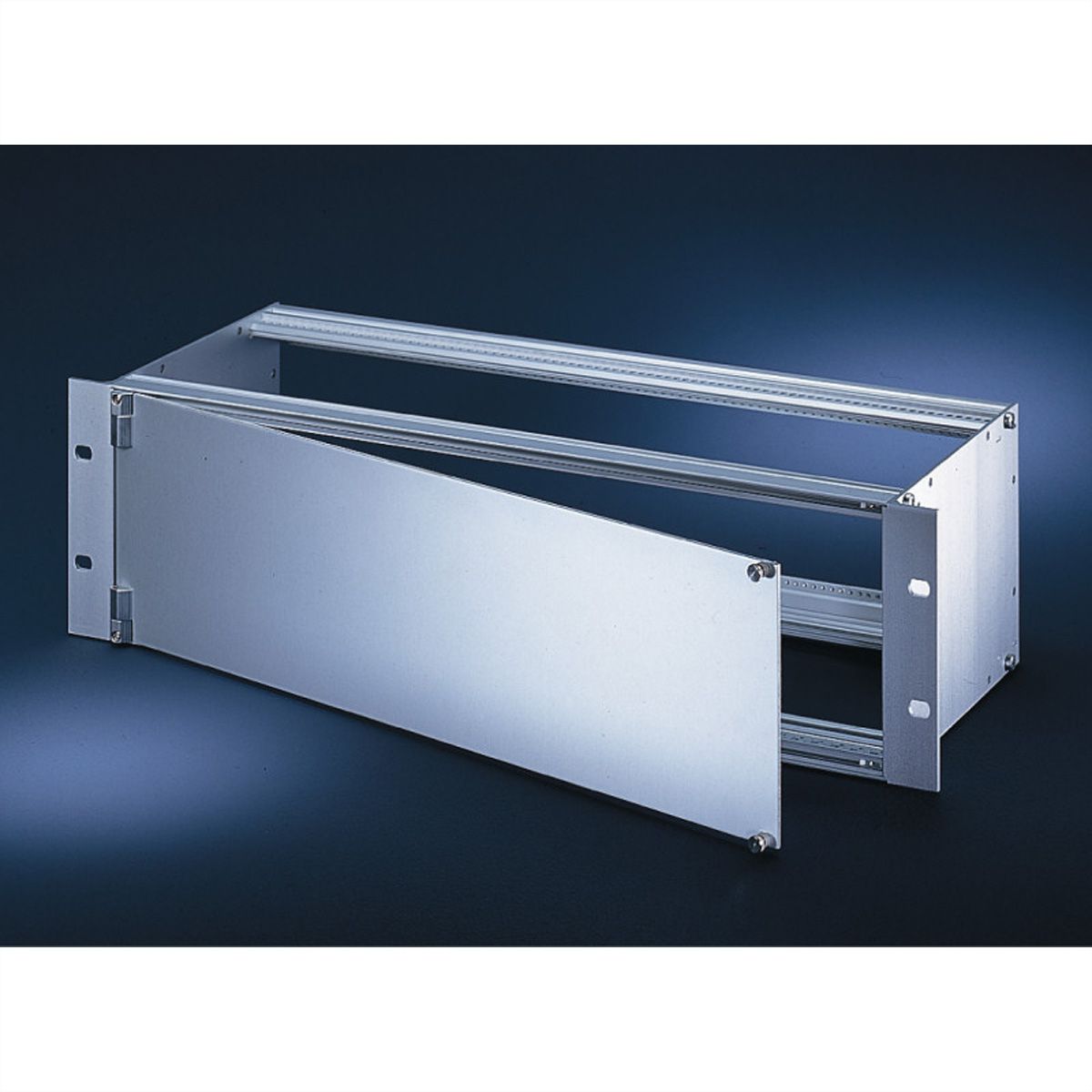 SCHROFF voorpaneel, afgeschermd, zijdelings scharnierend, 3 HE, 84 HP, 2,5 mm, Al, vooraan geanodiseerd, achteraan geleidend