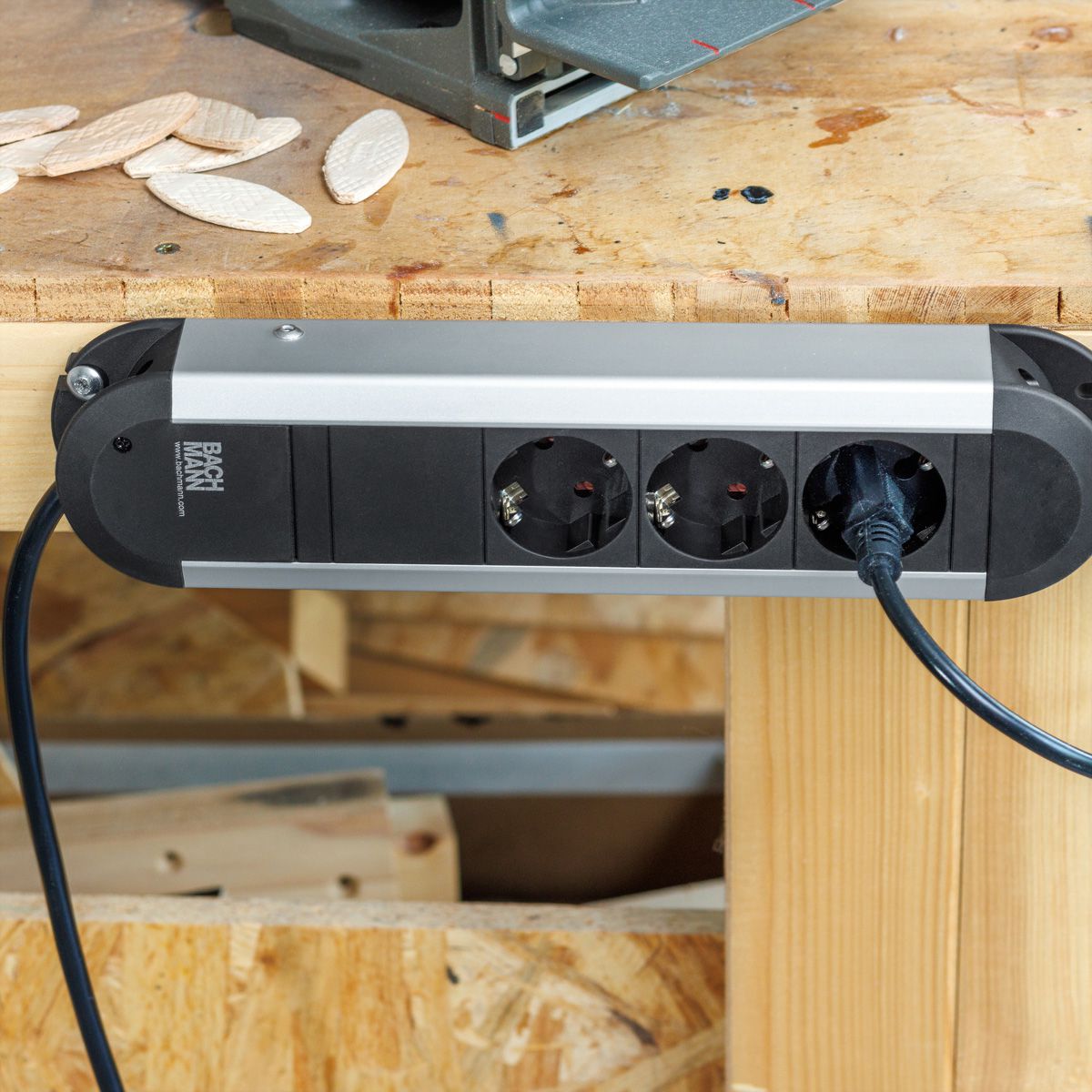 BACHMANN PRIMO stekkerdoos 3x geaard contact, aluminium, 1,75m
