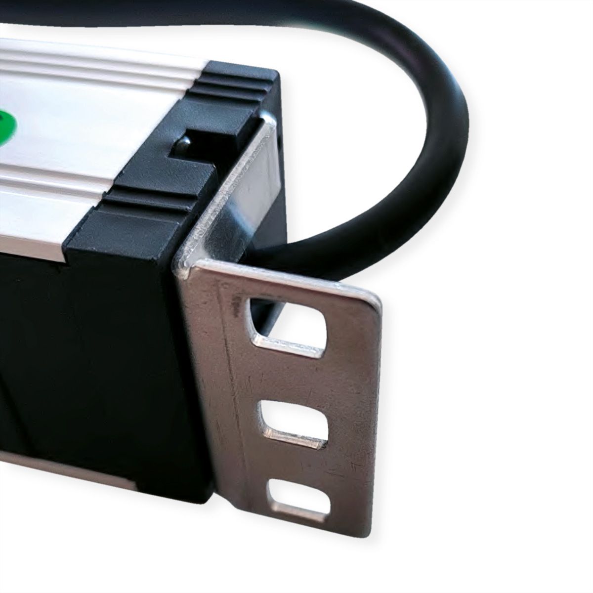 VALUE 19" PDU for Cabinets, 7x, 4000W, CEE 7/7 German Type Plug, 1.8 m