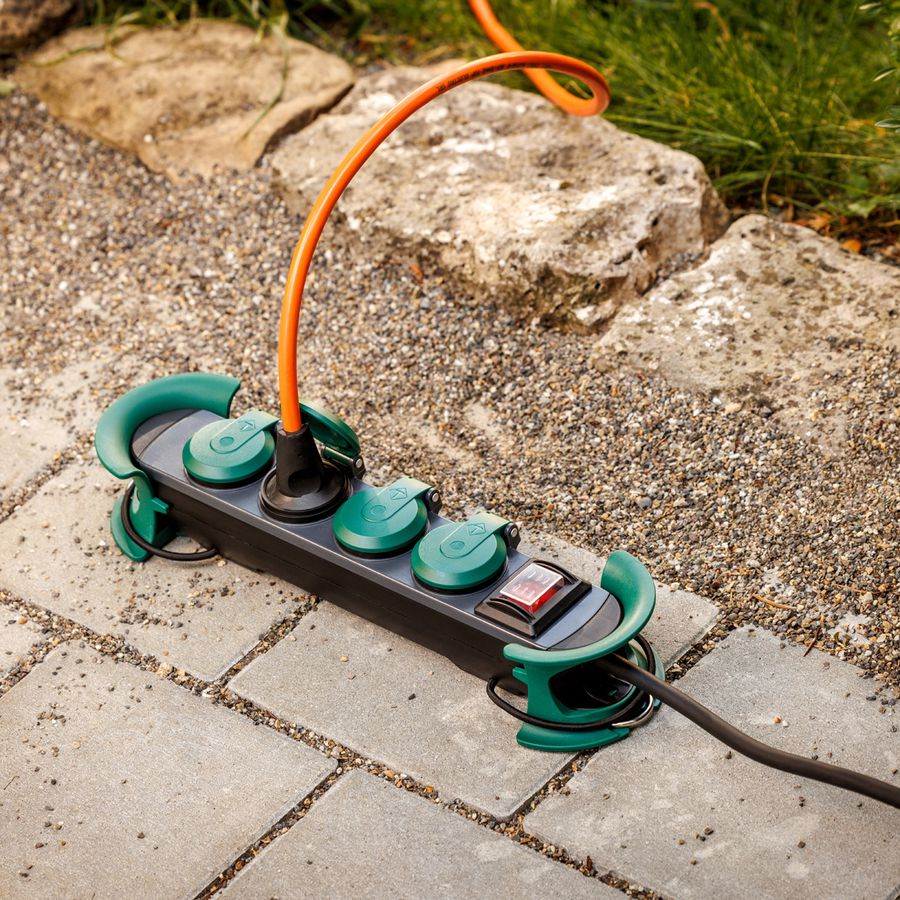 BACHMANN HOOK Outdoor 4x earthing contact, Plastic, with switch and hinged covers, IP44, 4 m