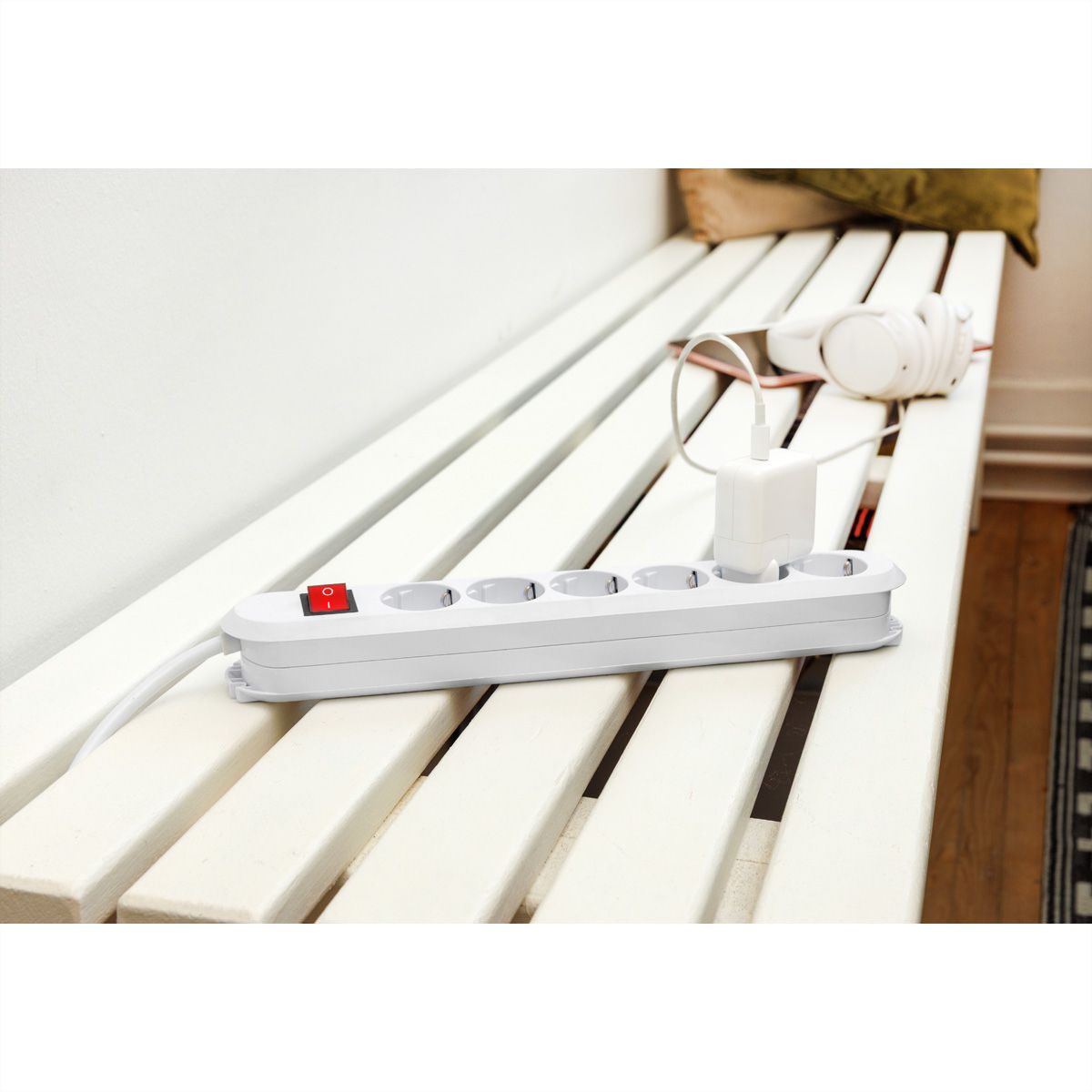 BACHMANN SMART stekkerdoos 6x geaard contact, met schakelaar, wit, 5 m