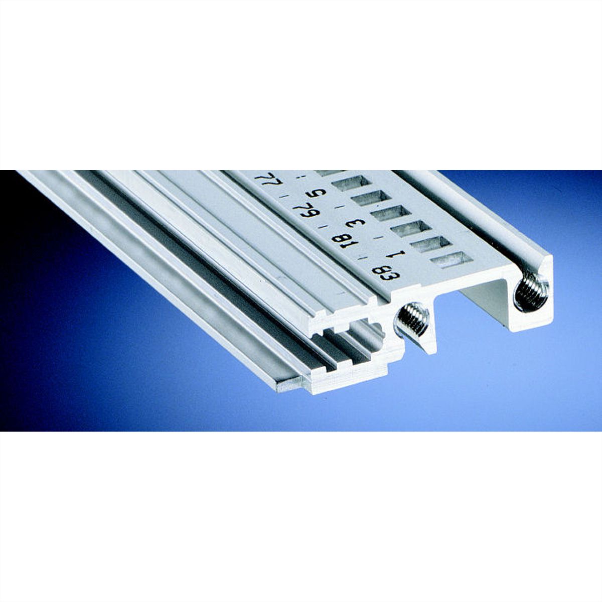 SCHROFF horizontaal railfront, type H-KD, zwaar, korte lip, 40 PK