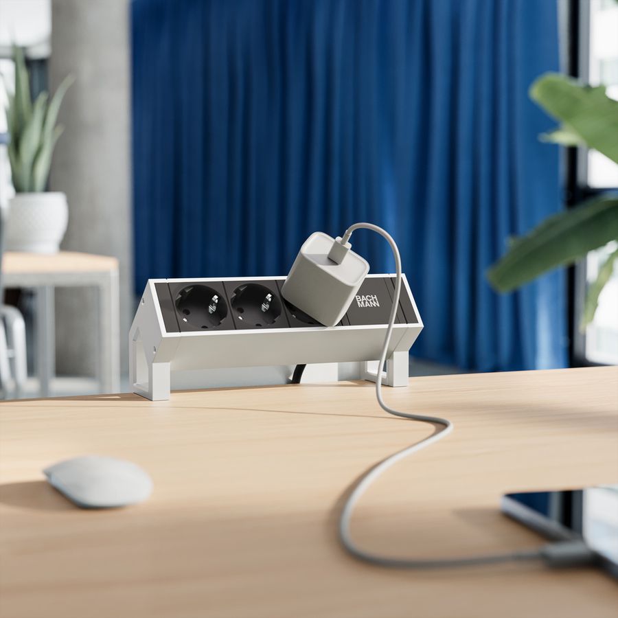 BACHMANN DESK2 3x geaard stopcontact 1x ABD GST18 Inox