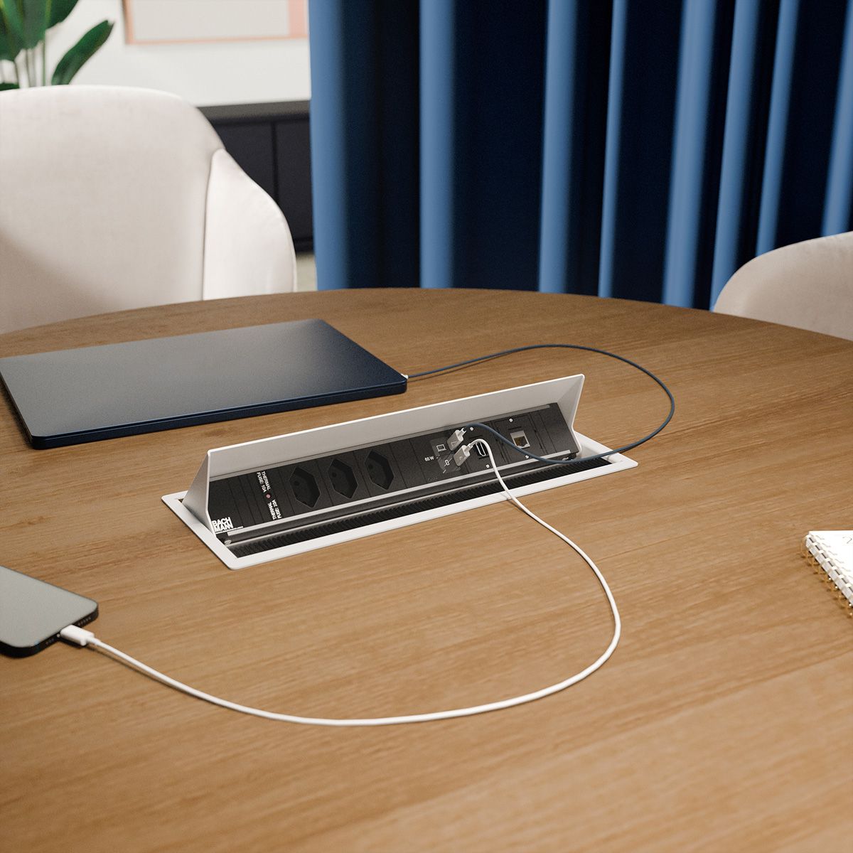 BACHMANN CONI L 3xCH 0° 1xUSB C/C 65W, 2xCM L=0.2m