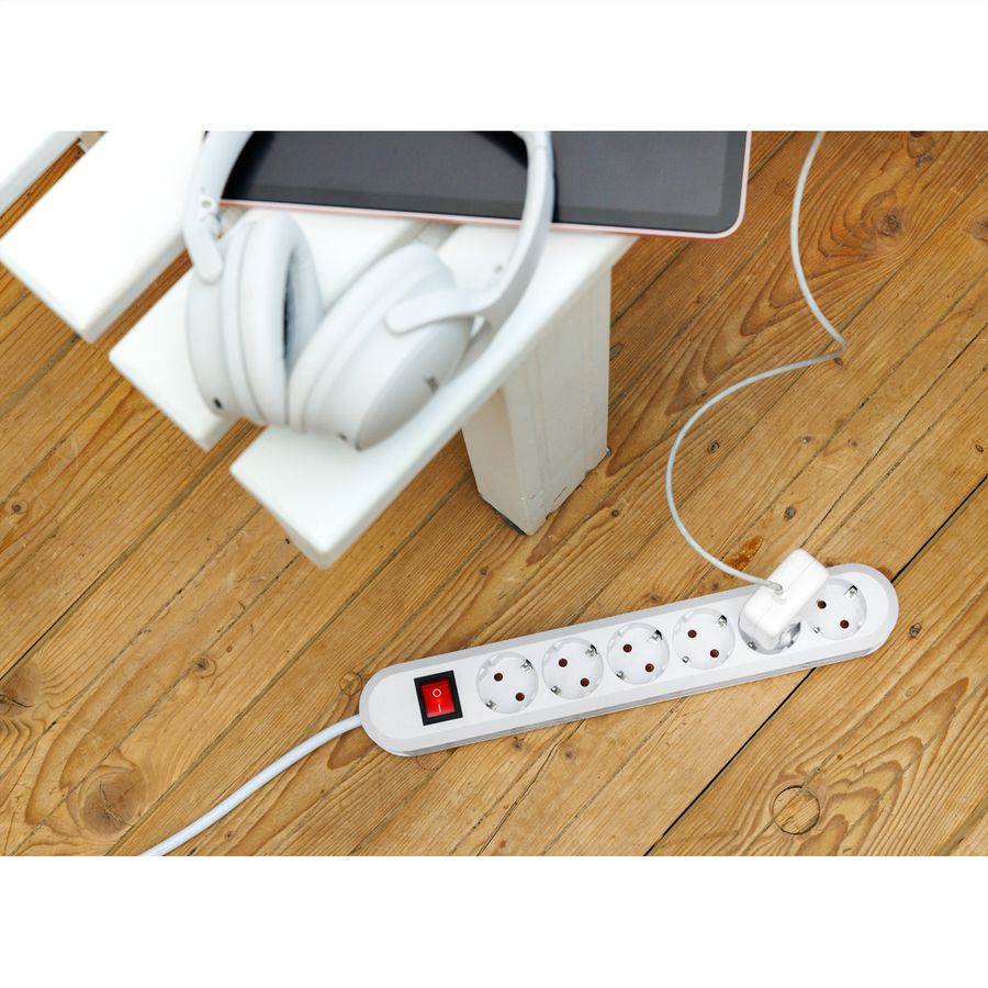 BACHMANN SMART stekkerdoos 6x geaard contact, met schakelaar, wit, 5 m