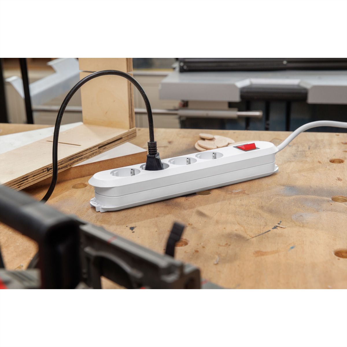 BACHMANN SMART stekkerdoos 4x geaard contact, met schakelaar, wit, 1,5 m