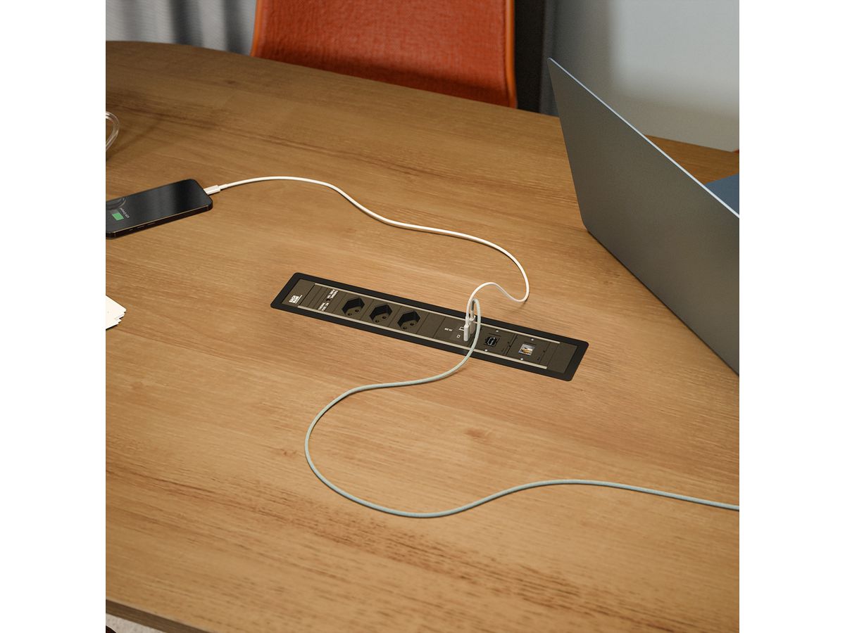 BACHMANN POWER FRAME L 3xCH 0°, 1xUSB C/C 65W 2xCM L=0,2m