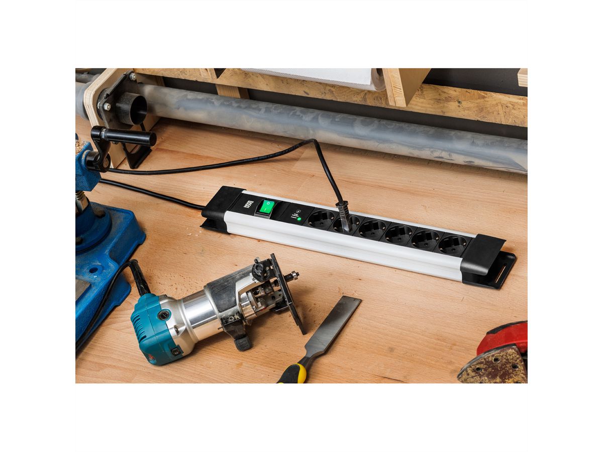 BACHMANN CONNECTUS 6xCEE7/3, 1xSPD-Plus 1xSchalter 2,0m CEE7/7 Grau