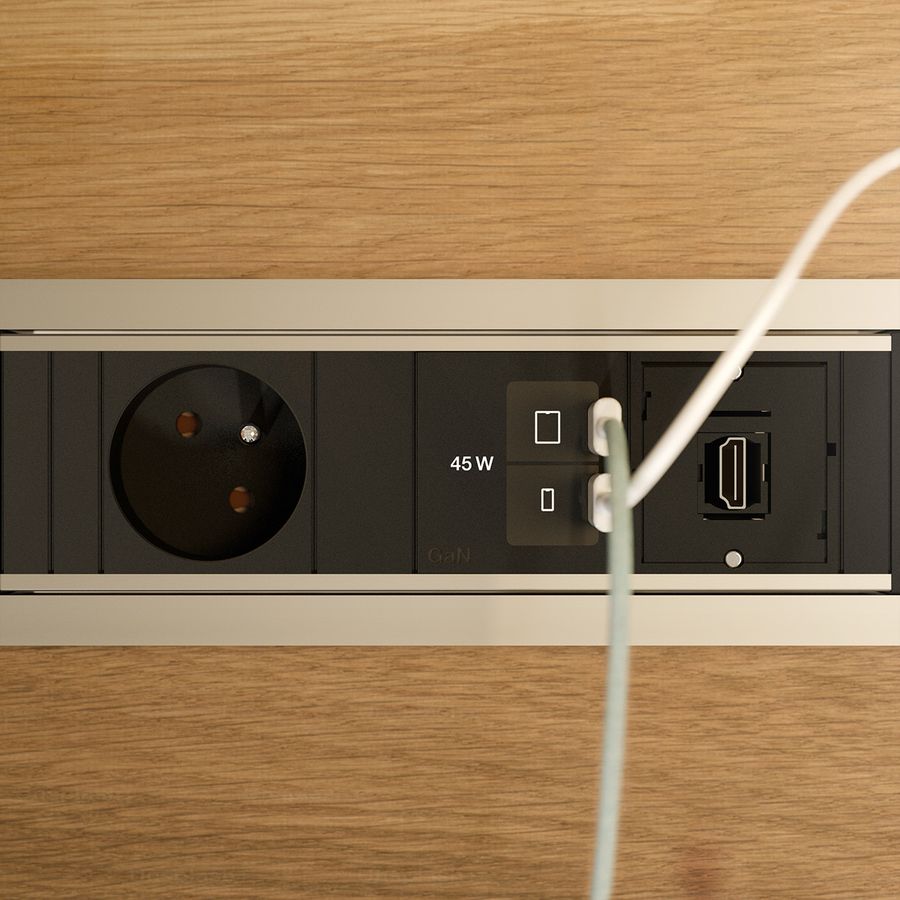 BACHMANN POWER FRAME 1xUTE, 1xUSB C/C 45W 1xCM L=0.2m