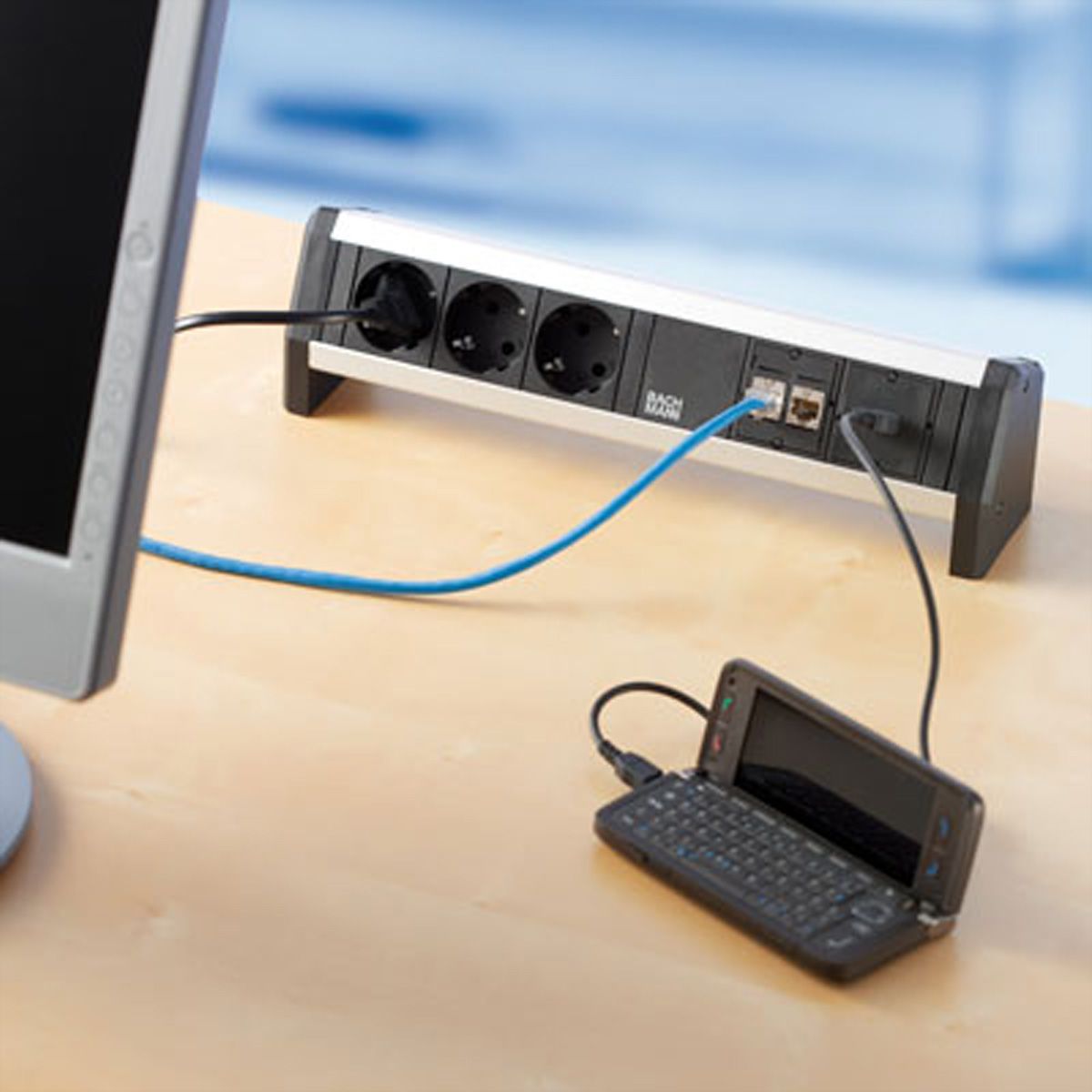 BACHMANN Desk 3x geaard stopcontact, 2xCAT6, 1xUSB 3.0