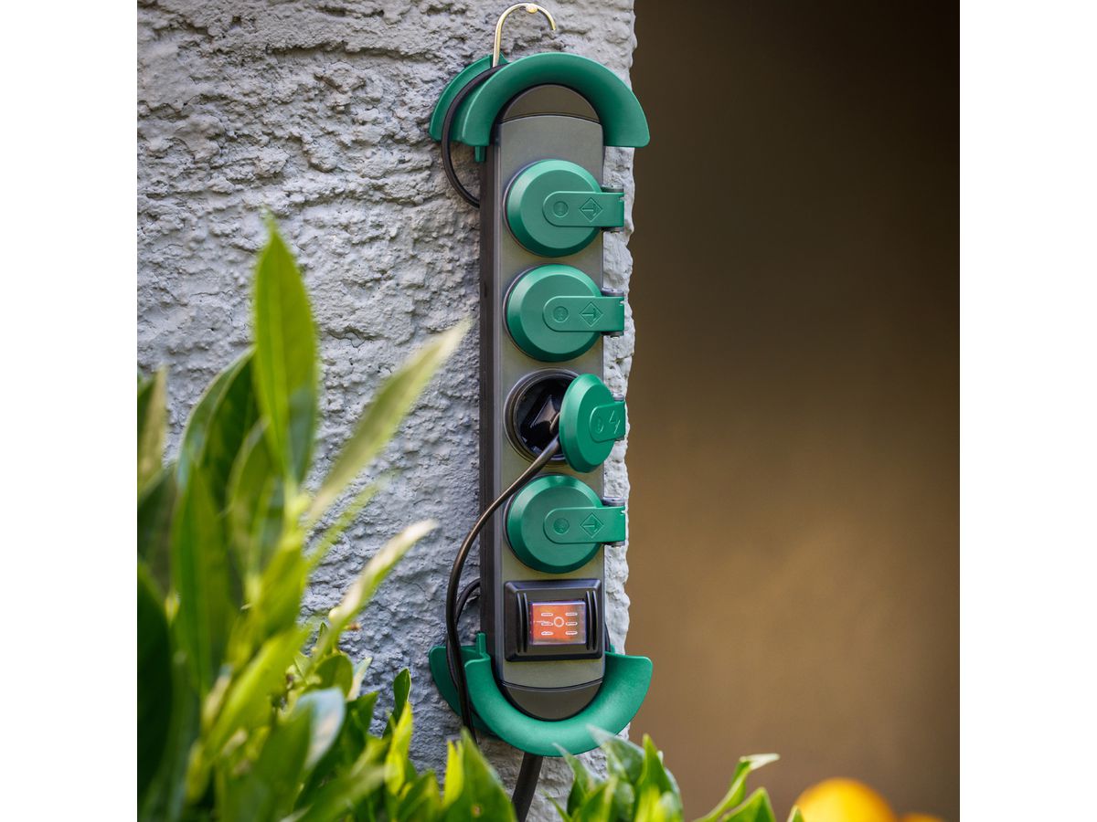 BACHMANN HOOK Outdoor 4x earthing contact, Plastic, with switch and hinged covers, IP44, 4 m