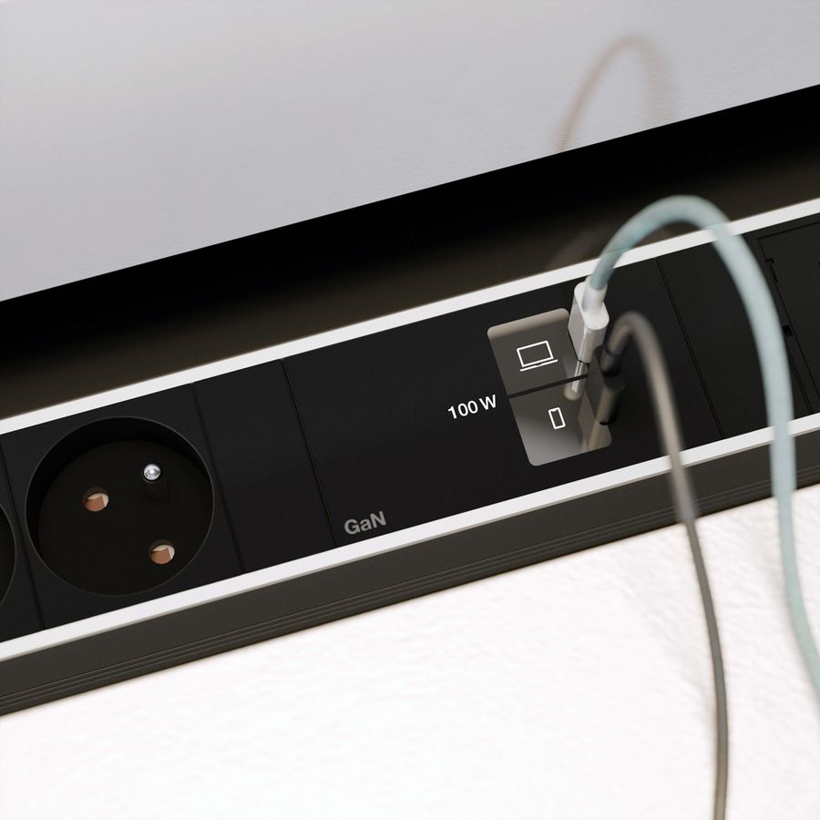 BACHMANN CONFERENCEF XL 3xUTE, 1xUSB C/C 100W 2xCM