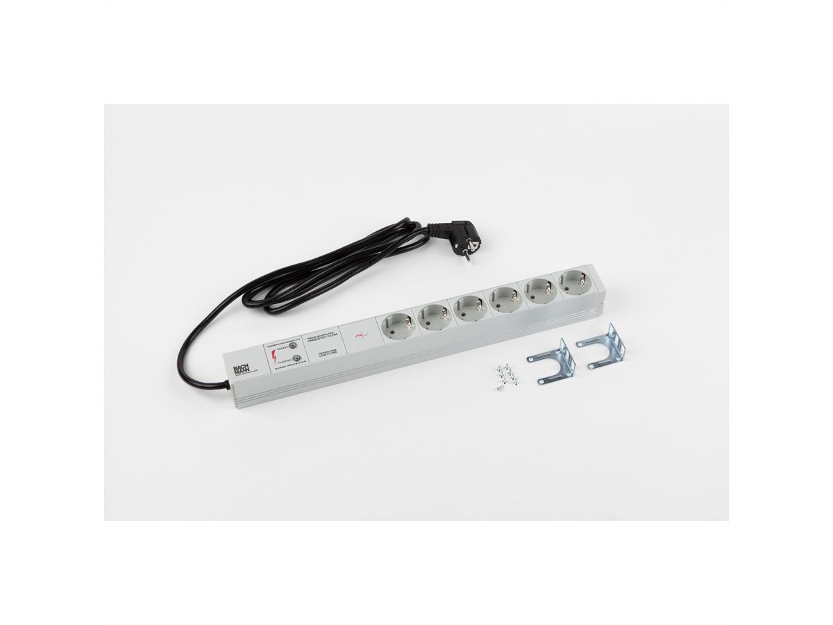 BACHMANN 19" stekkerdoos. 6-voudig met GVS zonder schakelaar