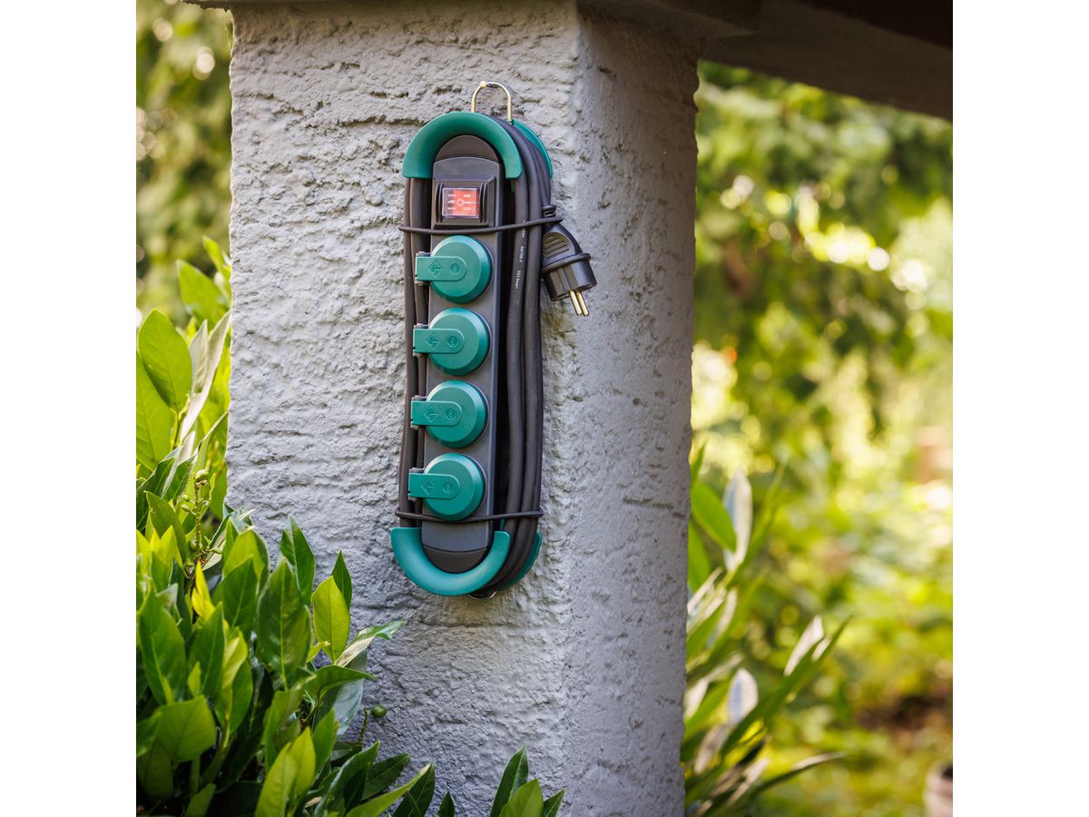 BACHMANN HOOK Outdoor 4x earthing contact, Plastic, with switch and hinged covers, IP44, 4 m