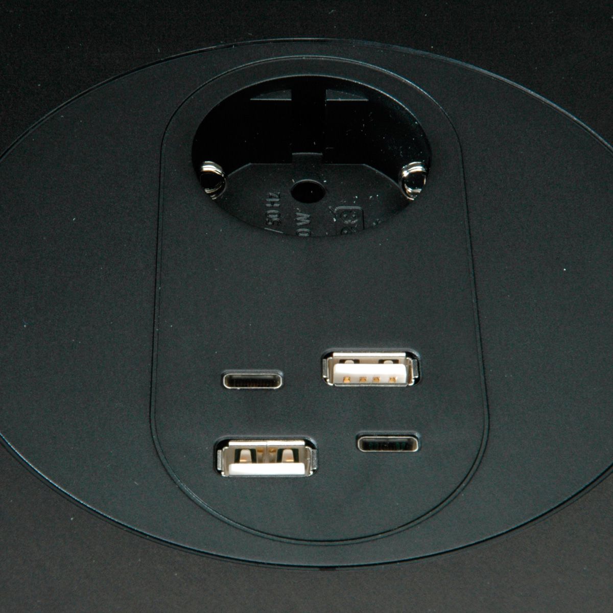 BACHMANN MOV:E POWER UNIT 1x CEE7/3 2x Charger USB-A/C, 220W, schwarz