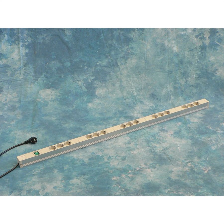 contactdoosstrip SCHUKO, 15 contactdozen, met schakelaar