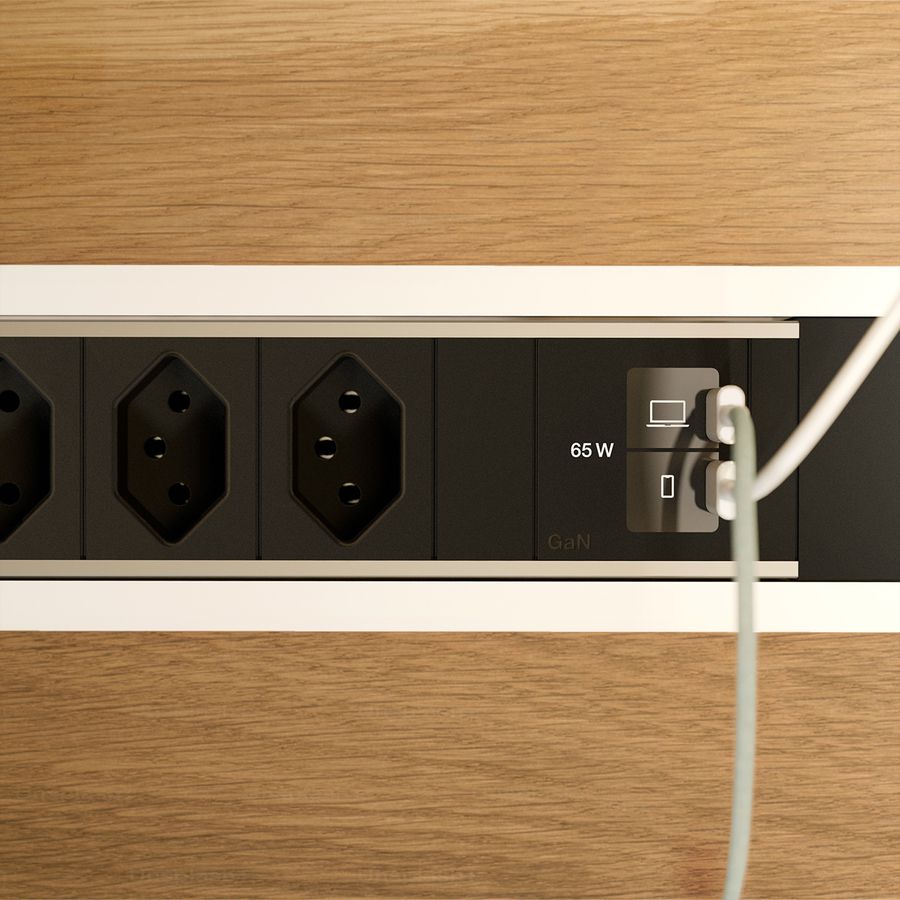 BACHMANN POWER FRAME M 3xCH 0°, 1xUSB C/C 65W L=0.2m